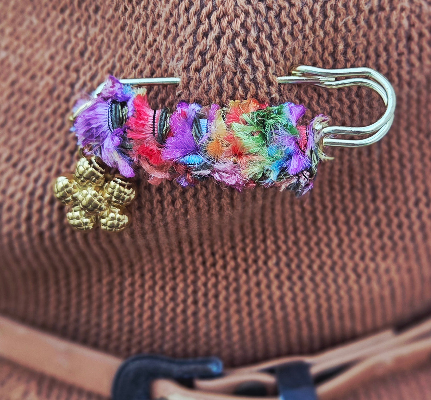 Broche Mundo Color Flor