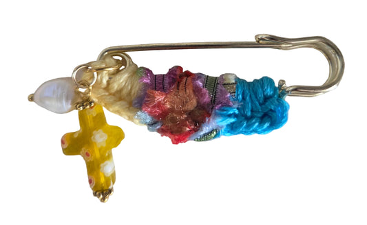 Broche Vibrante Cruz Perla