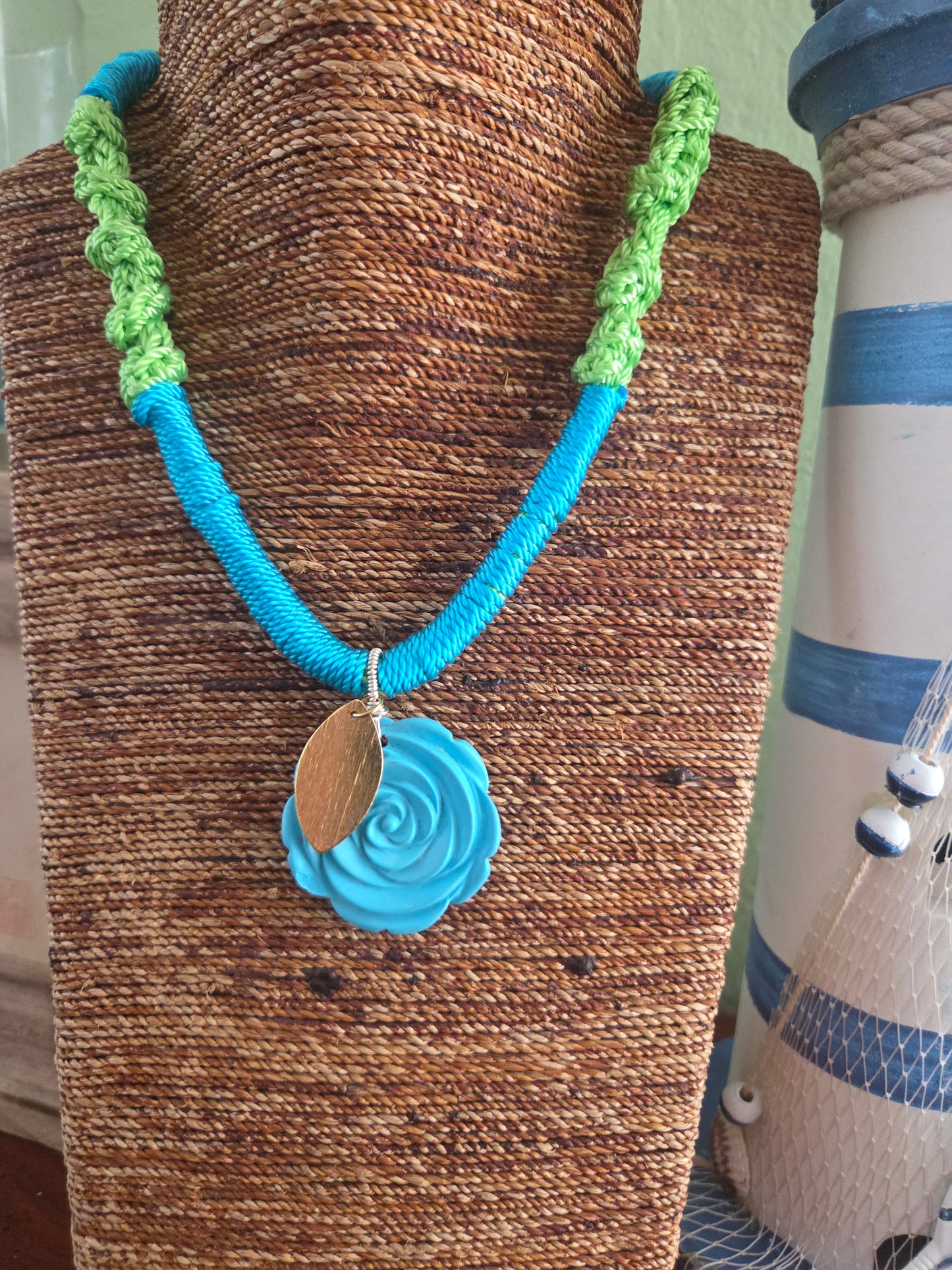 Collar Flor crochet