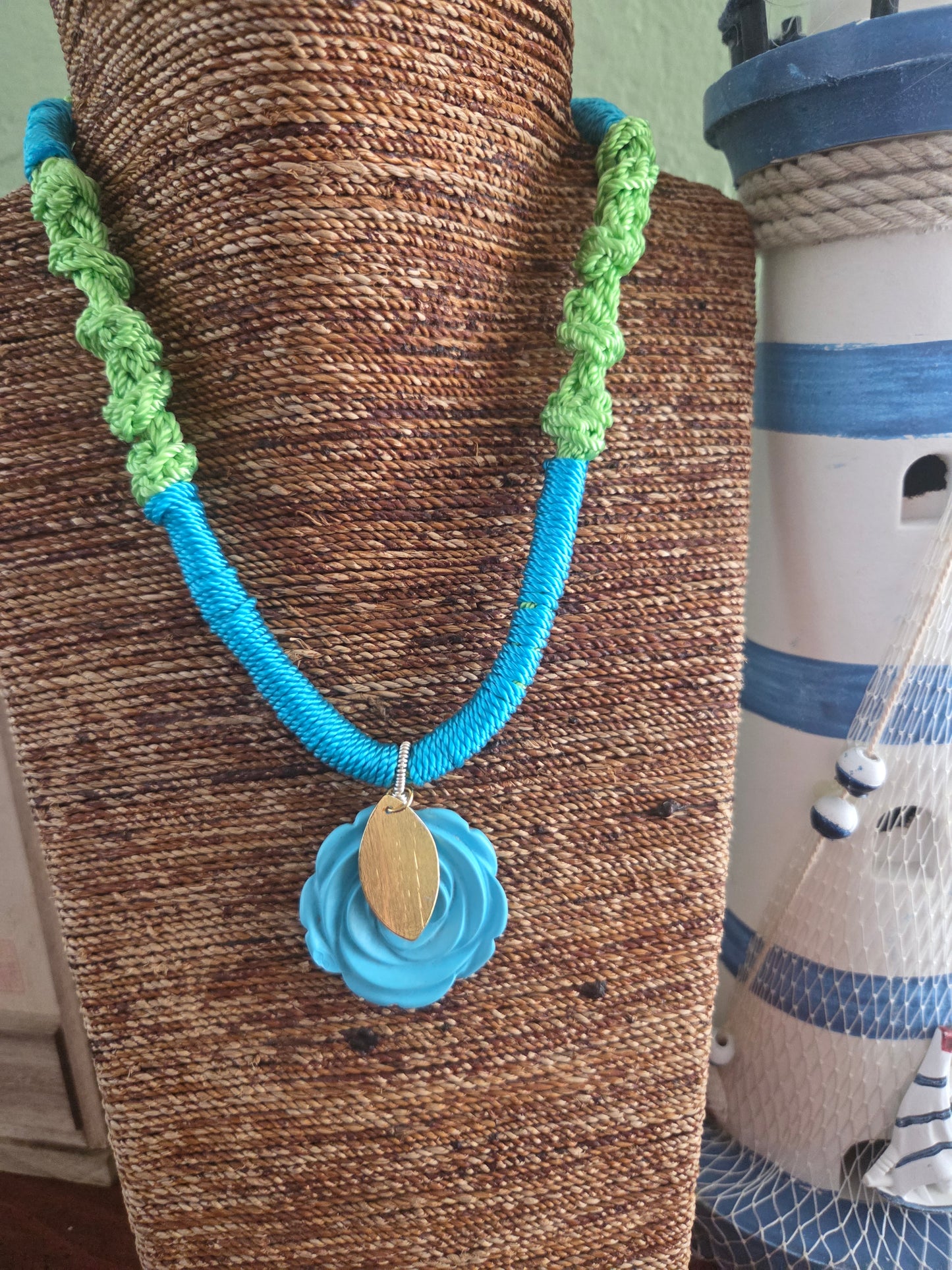 Collar Flor crochet